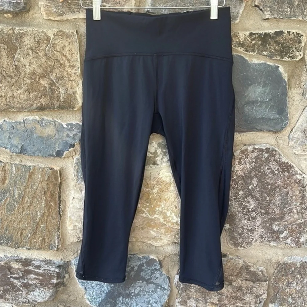 Lululemon Athletica Minimalist Crop Legging in Black Size 8